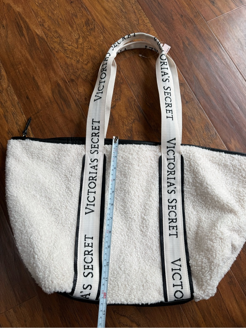 NWT Victoria’s Secret White Sherpa Tote with Black Trim and Logo Webbing Straps